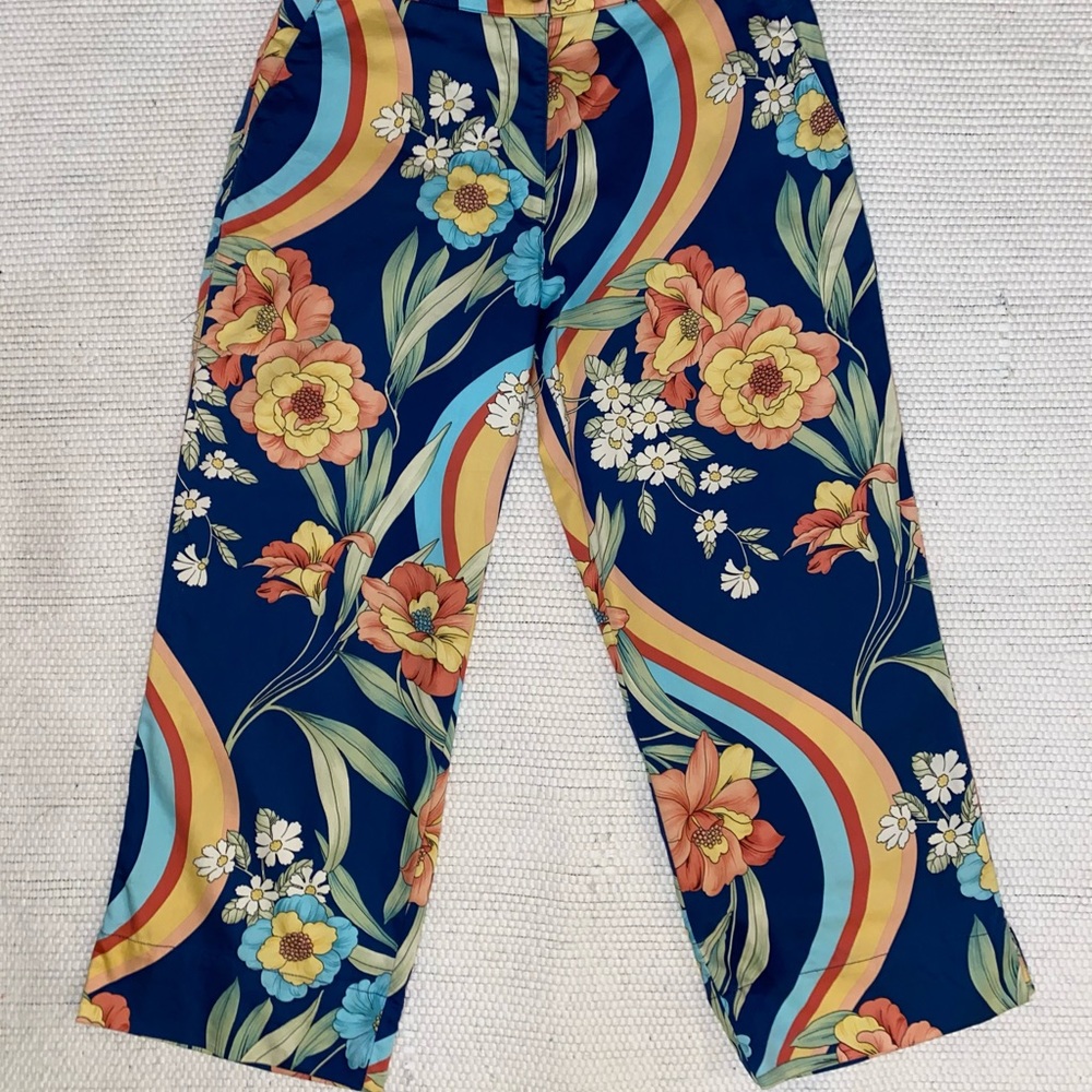 Vintage funky and floral capris!